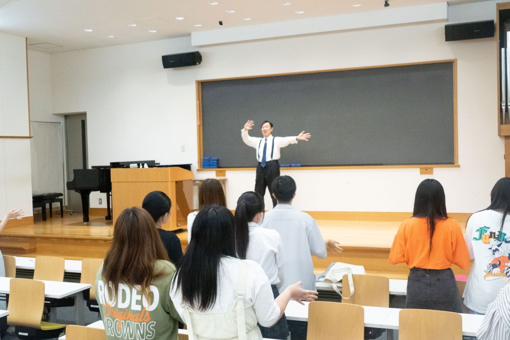 体験授業「手遊び、指遊び」