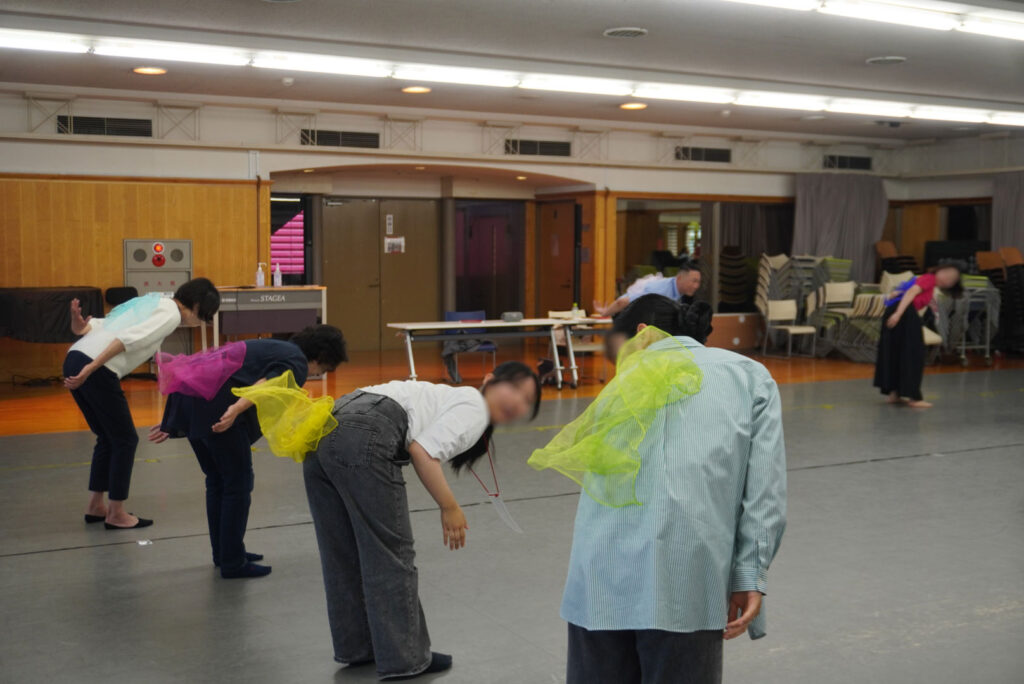 体験授業「こどもと楽しむ表現あそび」